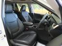 運転席シート廻りは使用感も少なく、良好な状態となっています。前オーナー様が丁寧に使っていたことがよくわかりますね。
