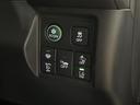 ヴェゼル ハイブリッドＺ・ホンダセンシング　禁煙車　純正ＳＤナビ　バックカメラ　ホンダセンシング　レーダークルーズコントロール　シートヒーター　ハーフレザーシート　トノボード　純正革巻きステアリング　１７インチ純正アルミ　デュアルオートエアコン（5枚目）