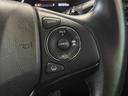 ヴェゼル ハイブリッドＺ・ホンダセンシング　禁煙車　純正ＳＤナビ　バックカメラ　ホンダセンシング　レーダークルーズコントロール　シートヒーター　ハーフレザーシート　トノボード　純正革巻きステアリング　１７インチ純正アルミ　デュアルオートエアコン（6枚目）