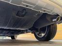 ハイブリッドＺ・ホンダセンシング　禁煙車　純正ＳＤナビ　バックカメラ　レーダークルーズコントロール　ホンダセンシング　シートヒーター　ＥＴＣ　１７インチ純正アルミ　左右独立オートエアコン　ブラウン革ファブリックコンビシート　トノカバー（21枚目）