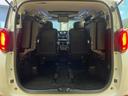 後席を格納すると、これだけの広さが！シーンに合わせたシートアレンジで、大きな荷物も積むことが出来ます♪