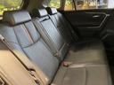 後部座席も気になるようなキズ・汚れやへたり等、大きなダメージはなく、良好な状態です。