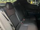 後部座席も気になるようなキズ・汚れやへたり等、大きなダメージはなく、良好な状態です。