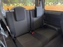 後部座席も気になるようなキズ・汚れやへたり等、大きなダメージはなく、良好な状態です。