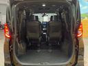 後席を格納すると、これだけの広さが！シーンに合わせたシートアレンジで、大きな荷物も積むことが出来ます♪