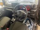 ＦＣ　４ＷＤ　スズキセーフティサポート　レーダークルーズ　前席シートヒーター　ダウンヒルアシスト　オートハイビーム　ＬＥＤヘッド　コーナーセンサー　純正１５インチアルミ　革巻きステアリング　オートエアコン（29枚目）