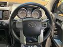 インテリアに合わせたデザインのステアリングは、運転される方のことも考え、運転しやすい形状、大きさです。是非一度、実際に触ってお確かめください。