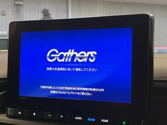 �ڽ��������ʥӡۿ͵��ν����ʥӤ������������ǥ�����ǽ�⽼�¤��Ƥ��ꡢ�£�������������³����Ф������Υ��ޥۤ�ͣУ��ץ쥤�䡼�β��ڤ������ǽ�������α�ž������˳ڤ����ʤ�ޤ����� 3