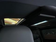 �ں�����Ω�ࡼ��롼�աۣ����ܺ����ʤˤ��줾�����֤��줿���饹�롼�ա��������˹�碌����¦�����������ɤ��Ĥ�뤳�Ȥ��ǽ�Ǥ��� 3