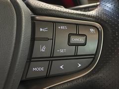 【レクサスセーフティシステムプラス】走行中に前方の車両等を認識し、衝突しそうな時は警報とブレーキで衝突回避と被害軽減をアシスト。より安全にドライブをお楽しみいただけます。 5