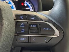 �ڥ졼�������롼������ȥ�����۹�®ƻϩ�Ǥ�Ĺ��Υ���Ԥ��ڤˡ�����ư��®�٤��ݤĥ��롼������ȥ����뤬�����ͷڸ������ƥ��Ϣ�Ȥ��������μ�ξ���Τ��Ƽִ֤��ݤĤ褦��®��Ĵ�ᤷ�Ƥ���ޤ����� 5