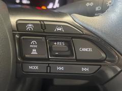 �ڥ졼�������롼������ȥ�����۹�®ƻϩ�Ǥ�Ĺ��Υ���Ԥ��ڤˡ�����ư��®�٤��ݤĥ��롼������ȥ����뤬�����ͷڸ������ƥ��Ϣ�Ȥ��������μ�ξ���Τ��Ƽִ֤��ݤĤ褦��®��Ĵ�ᤷ�Ƥ���ޤ����� 5