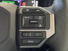 �ڥ졼�������롼������ȥ�����۹�®ƻϩ�Ǥ�Ĺ��Υ���Ԥ��ڤˡ�����ư��®�٤��ݤĥ��롼������ȥ����뤬�����ͷڸ������ƥ��Ϣ�Ȥ��������μ�ξ���Τ��Ƽִ֤��ݤĤ褦��®��Ĵ�ᤷ�Ƥ���ޤ����� 6