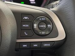 �ڥ����ץƥ��֥��롼������ȥ�����۹�®ƻϩ�Ǥ�Ĺ��Υ���Ԥ��ڤˡ�����ư��®�٤��ݤĥ��롼������ȥ����뤬�����ͷڸ������ƥ��Ϣ�Ȥ��������μ�ξ���Τ��Ƽִ֤��ݤĤ褦��®��Ĵ�ᤷ�Ƥ���ޤ����� 6