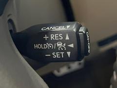 �ڥ졼�������롼������ȥ�����۹�®ƻϩ�Ǥ�Ĺ��Υ���Ԥ��ڤˡ�����ư��®�٤��ݤĥ��롼������ȥ����뤬�����ͷڸ������ƥ��Ϣ�Ȥ��������μ�ξ���Τ��Ƽִ֤��ݤĤ褦��®��Ĵ�ᤷ�Ƥ���ޤ����� 6