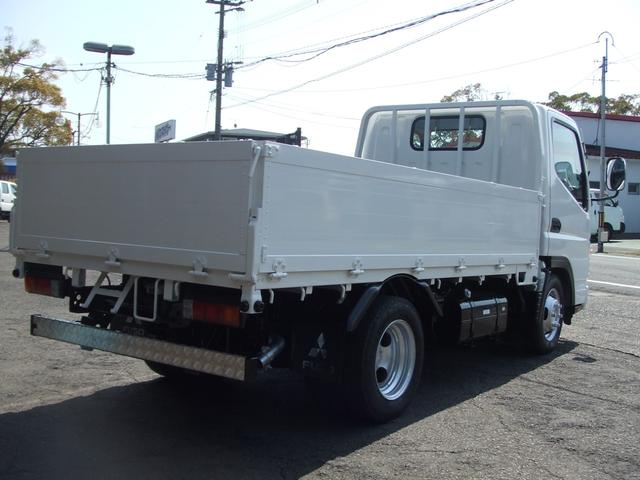キャンター 　１．５トン全低床アルミブロック　ワンオ－ナ－車　メッキパ－ツ　荷台床鉄板張り　レザ－シ－トカバ－付き　バックカメラ付き　走行４万キロ台　記録簿　ディ－ゼルタ－ボ　全面塗装済み　内装クリ－ニング済み（7枚目）