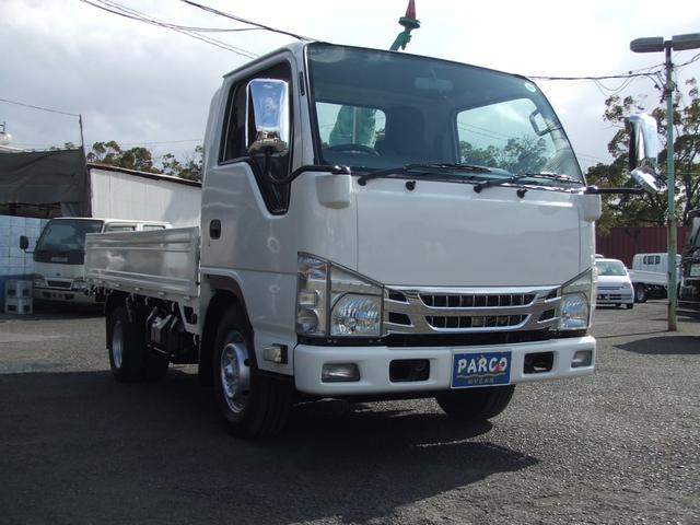 タイタントラック 　１．５トン超低床　平ボディ－　ワンオ－ナ－車　メッキパ－ツ　キ－レス　オートマ車　左電格ミラ－　デイ―ぜルターボ　荷台内寸約長さ３１１幅１６１　荷台板張り　全面塗装済み　内装クリーニング済み（2枚目）