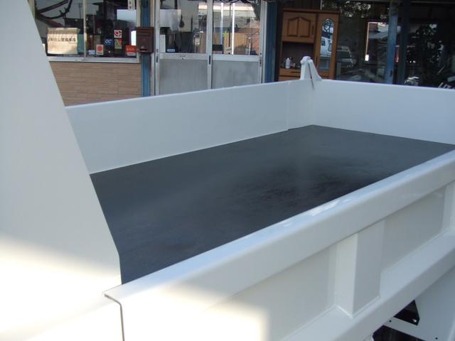 ダイナトラック 2トン全低床強化ダンプ ワンオ-ナ-車 左電格ミラ- 極東強化ダンプ 全面塗装済み 内装クリーニング済み(14枚目)