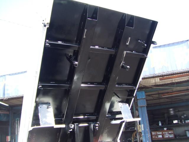 ダイナトラック 2トン全低床強化ダンプ ワンオ-ナ-車 左電格ミラ- 極東強化ダンプ 全面塗装済み 内装クリーニング済み(16枚目)
