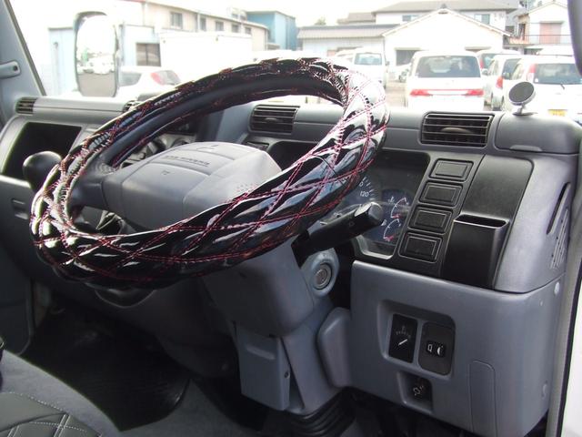 キャンター 　２トン全低床　平ボディ－　メッキパ－ツ　左電格ミラ－　荷台床鉄板張り　レザ－シ－トカバ－付き　マフラ－燃焼ナシ　全面塗装済み　　内装クリーニング済み　荷台内寸約長さ３１１幅１６０　走行７万キロ台（21枚目）