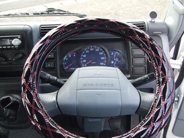 キャンター 　２トン全低床　平ボディ－　メッキパ－ツ　左電格ミラ－　荷台床鉄板張り　レザ－シ－トカバ－付き　マフラ－燃焼ナシ　全面塗装済み　　内装クリーニング済み　荷台内寸約長さ３１１幅１６０　走行７万キロ台（24枚目）