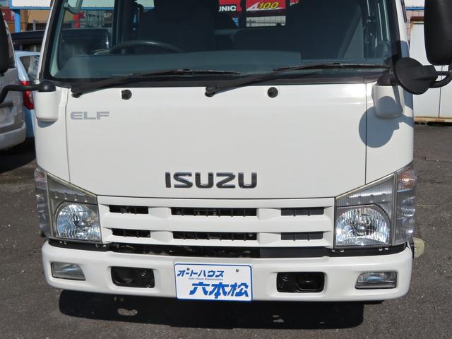 エルフトラック Ｗキャブフルフラットロー　ユニック３段簡易クレーン付　３．０ディーゼルエンジン　フロア５速ミッション　積載量１８００ｋｇ　運転席エアバック　エアコン　パワステ　前席パワーウインドウ（34枚目）