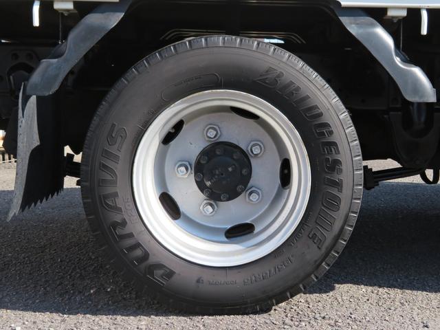 エルフトラック Ｗキャブフルフラットロー　ユニック３段簡易クレーン付　３．０ディーゼルエンジン　フロア５速ミッション　積載量１８００ｋｇ　運転席エアバック　エアコン　パワステ　前席パワーウインドウ（52枚目）