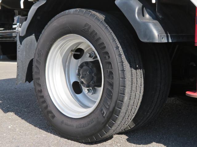 エルフトラック Ｗキャブフルフラットロー　ユニック３段簡易クレーン付　３．０ディーゼルエンジン　フロア５速ミッション　積載量１８００ｋｇ　運転席エアバック　エアコン　パワステ　前席パワーウインドウ（53枚目）