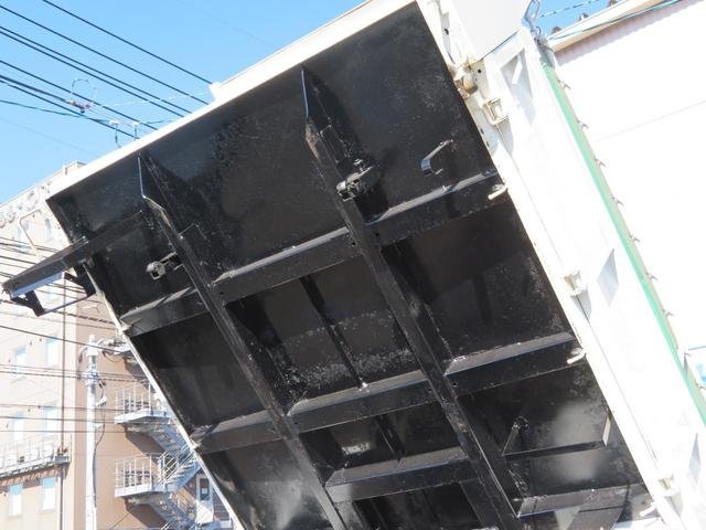 エルフトラック 全低床3tダンプ コボレーン付 3.0ディーゼルターボエンジン フロア6速MT 積載量3000kg ETC 運転席エアバック エアコン パワステ パワーウインドウ(18枚目)