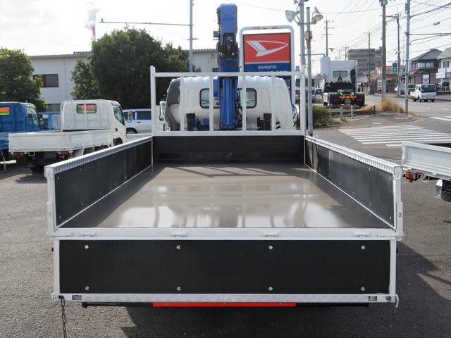 ダイナトラック 超ロング3t積 タダノ4段クレーン ラジコン フックイン付 4.0ディーゼルターボエンジン フロア6速ミッション 荷台内寸(長さ447cmX横幅207cm) 荷台フロア鉄板張り 積載量3000kg(12枚目)