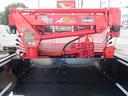 エルフトラック Ｗキャブフルフラットロー　ユニック３段簡易クレーン付　３．０ディーゼルエンジン　フロア５速ミッション　積載量１８００ｋｇ　運転席エアバック　エアコン　パワステ　前席パワーウインドウ（5枚目）