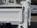 　４ＷＤ全低床２ｔ積　パワーゲート付　４．８ディーゼルエンジン　スムーサー５速ＭＴ　荷台内寸（長さ３０５ｃｍＸ横幅１６０ｃｍ）　荷台フロア鉄板張り　積載量２０００ｋｇ（12枚目）