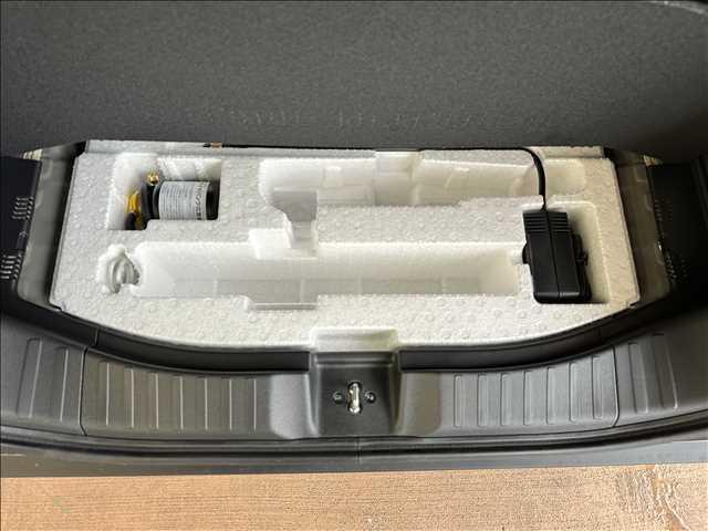 Ｎ－ＢＯＸカスタム ベースグレード　届出済み未使用車（13枚目）