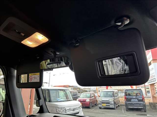 Ｎ－ＢＯＸカスタム ベースグレード　届出済み未使用車（32枚目）