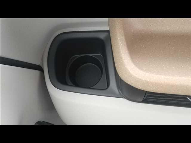 Ｎ－ＢＯＸ ベースグレード　届出済み未使用車（30枚目）