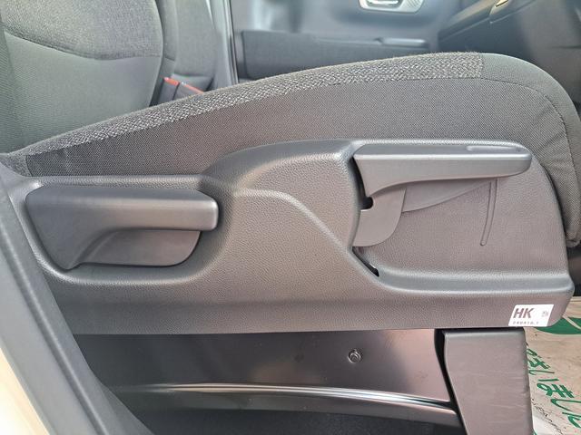 Ｎ－ＢＯＸカスタム ベースグレード　登録済み未使用車　左側電動スライドドア　Ｈｏｎｄａ　ＳＥＮＳＩＮＧ　ロールサンシェード　シートヒーター　電動パーキングブレーキ（33枚目）
