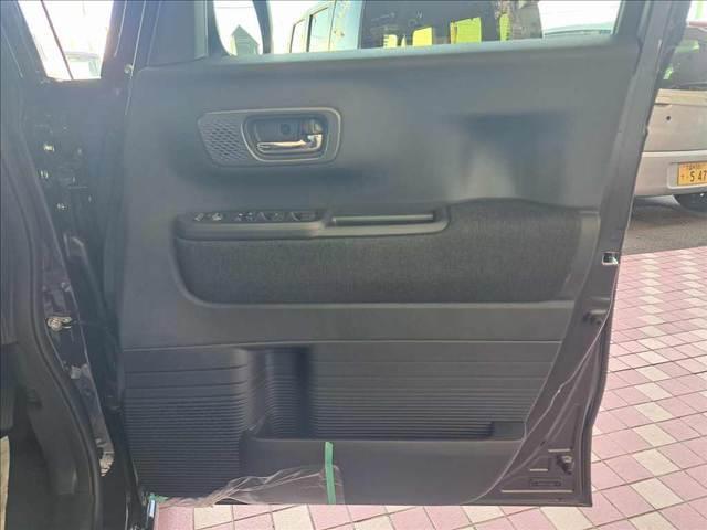 Ｎ－ＢＯＸカスタム ベースグレード　Ｈｏｎｄａ　ＳＥＮＳＩＮＧ　両側スライド片側電動ドア　スマートキー　シートヒーター　ＡＣＣ　ＥＣＳ　ＬＥＤヘッドライト（8枚目）