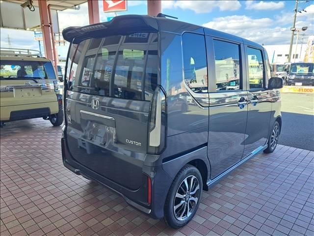 Ｎ－ＢＯＸカスタム ベースグレード　Ｈｏｎｄａ　ＳＥＮＳＩＮＧ　両側スライド片側電動ドア　スマートキー　シートヒーター　ＡＣＣ　ＥＣＳ　ＬＥＤヘッドライト（5枚目）