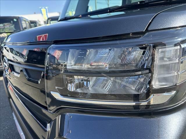 タント ファンクロス　スマートキー　両側電動スライドドア　オートエアコン　ＥＴＣ　電動パーキングブレーキ　シートヒーター　パーソナルテーブル　ロールサンシェード（12枚目）