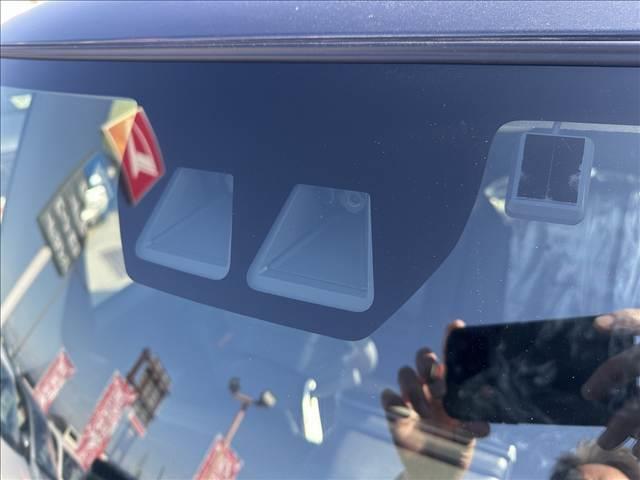 タント ファンクロス　スマートキー　両側電動スライドドア　オートエアコン　ＥＴＣ　電動パーキングブレーキ　シートヒーター　パーソナルテーブル　ロールサンシェード（15枚目）