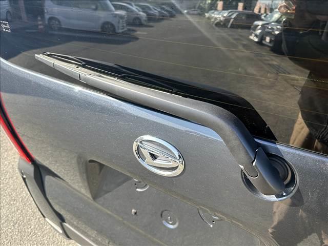 タント ファンクロス　スマートキー　両側電動スライドドア　オートエアコン　ＥＴＣ　電動パーキングブレーキ　シートヒーター　パーソナルテーブル　ロールサンシェード（20枚目）