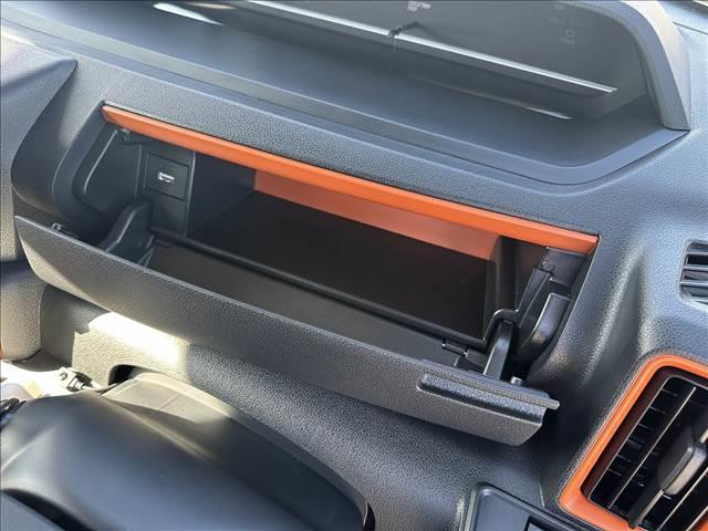 タント ファンクロス　スマートキー　両側電動スライドドア　オートエアコン　ＥＴＣ　電動パーキングブレーキ　シートヒーター　パーソナルテーブル　ロールサンシェード（37枚目）