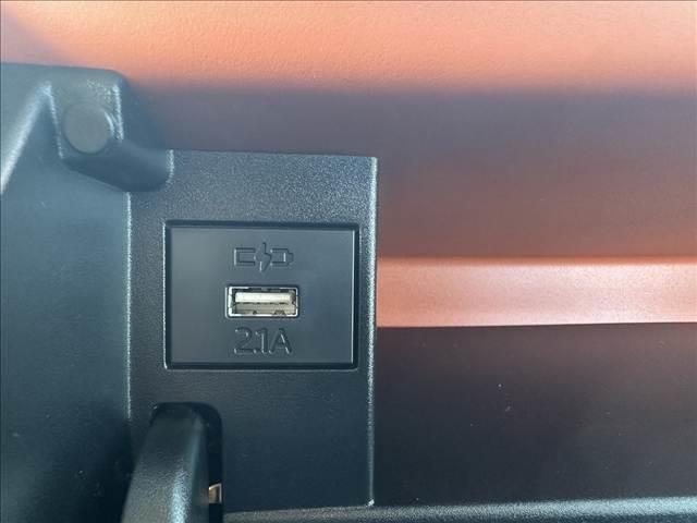 タント ファンクロス　スマートキー　両側電動スライドドア　オートエアコン　ＥＴＣ　電動パーキングブレーキ　シートヒーター　パーソナルテーブル　ロールサンシェード（38枚目）