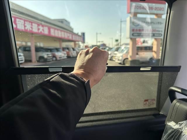 タント ファンクロス　スマートキー　両側電動スライドドア　オートエアコン　ＥＴＣ　電動パーキングブレーキ　シートヒーター　パーソナルテーブル　ロールサンシェード（56枚目）