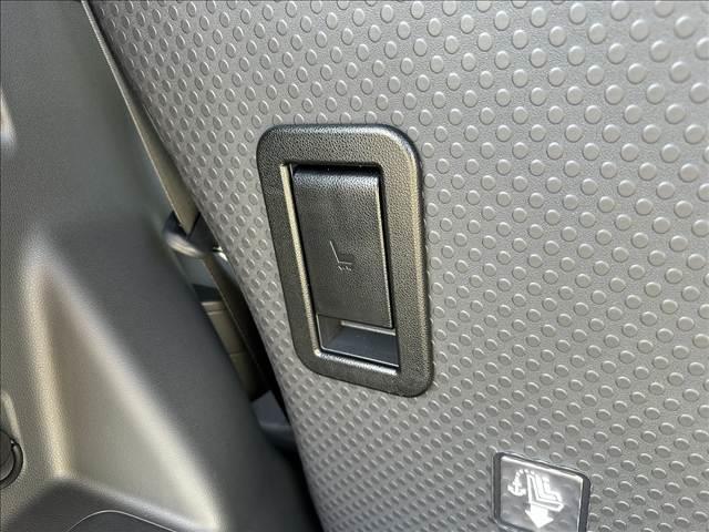 タント ファンクロス　スマートキー　両側電動スライドドア　オートエアコン　ＥＴＣ　電動パーキングブレーキ　シートヒーター　パーソナルテーブル　ロールサンシェード（71枚目）