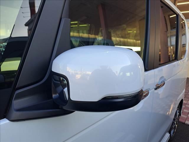 Ｎ－ＢＯＸカスタム ターボ　登録済未使用車　両側電動スライドドア　電動パーキングブレーキ　ロールサンシェード　プッシュスタート　オートエアコン　リヤワイパー　パーソナルテーブル（8枚目）
