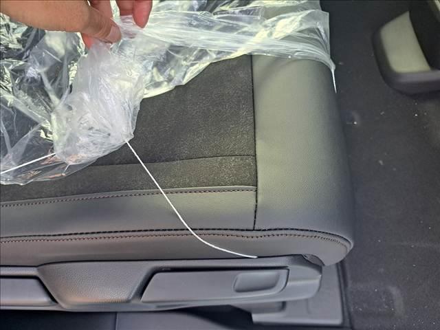 Ｎ－ＢＯＸカスタム ターボ　登録済未使用車　両側電動スライドドア　電動パーキングブレーキ　ロールサンシェード　プッシュスタート　オートエアコン　リヤワイパー　パーソナルテーブル（19枚目）