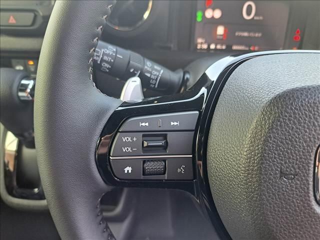 Ｎ－ＢＯＸカスタム ターボ　登録済未使用車　両側電動スライドドア　電動パーキングブレーキ　ロールサンシェード　プッシュスタート　オートエアコン　リヤワイパー　パーソナルテーブル（22枚目）