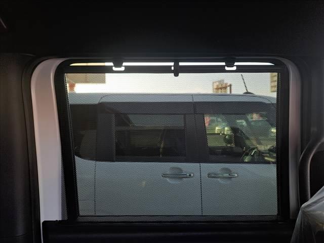 Ｎ－ＢＯＸカスタム ターボ　登録済未使用車　両側電動スライドドア　電動パーキングブレーキ　ロールサンシェード　プッシュスタート　オートエアコン　リヤワイパー　パーソナルテーブル（39枚目）