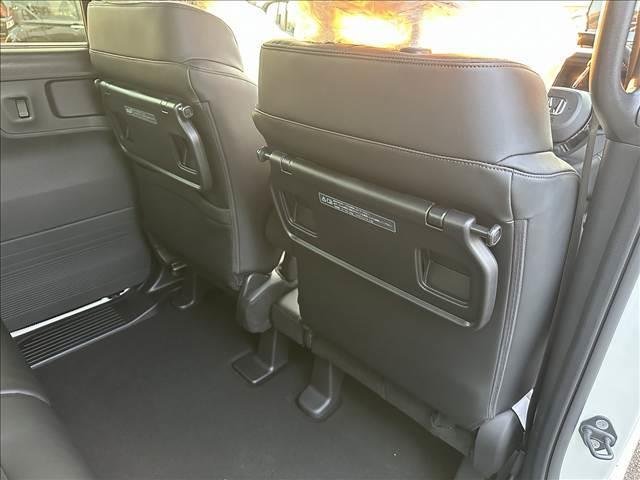 Ｎ－ＢＯＸカスタム ターボ　登録済未使用車　両側電動スライドドア　電動パーキングブレーキ　ロールサンシェード　プッシュスタート　オートエアコン　リヤワイパー　パーソナルテーブル（54枚目）